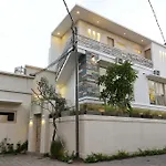 Green Studio Apartment Sanur